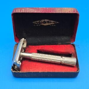 Vintage Gillette Safety Razor 1958 H4 Date Code w/ Original Case USA